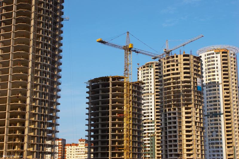 Ввод жилья в России снизился на 5% за год