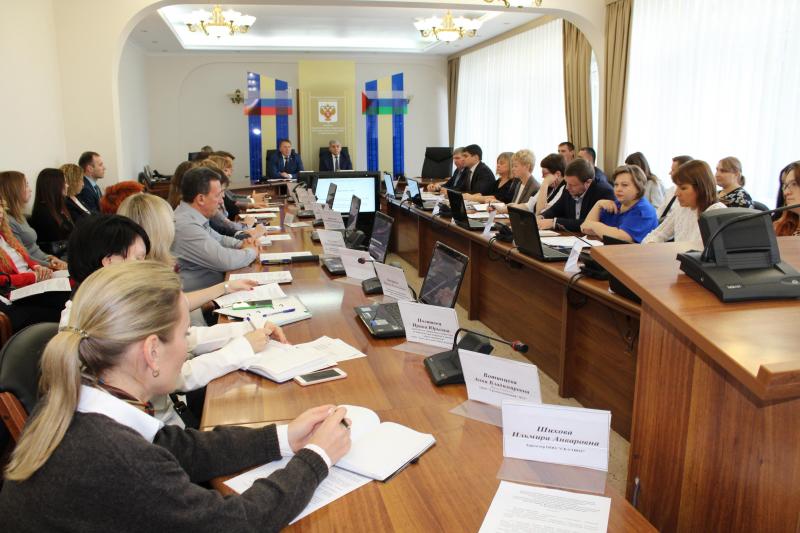 Улучшение показателей Национального рейтинга региона обсудили в тюменском Росреестре