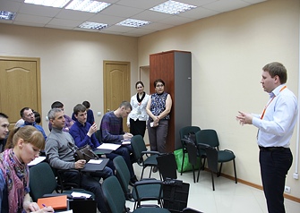 Как достойно зарабатывать, реализовать себя и построить карьеру в недвижимости – такие темы были раскрыты на практическом семинаре, состоявшемся в прошедшую субботу в АН «Юнидом». Многие из пришедших на мероприятие узнали не только секреты продаж от исполнительного директора компании, но и записались на бесплатное обучение с последующим трудоустройством.